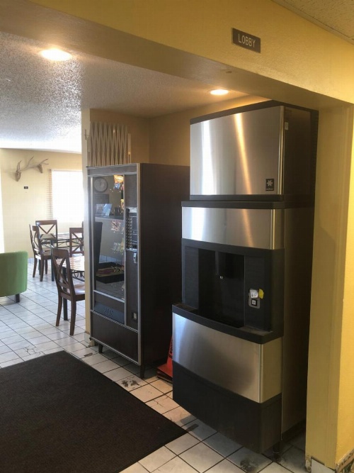 Super 8 by Wyndham Florence Canon City A image 16