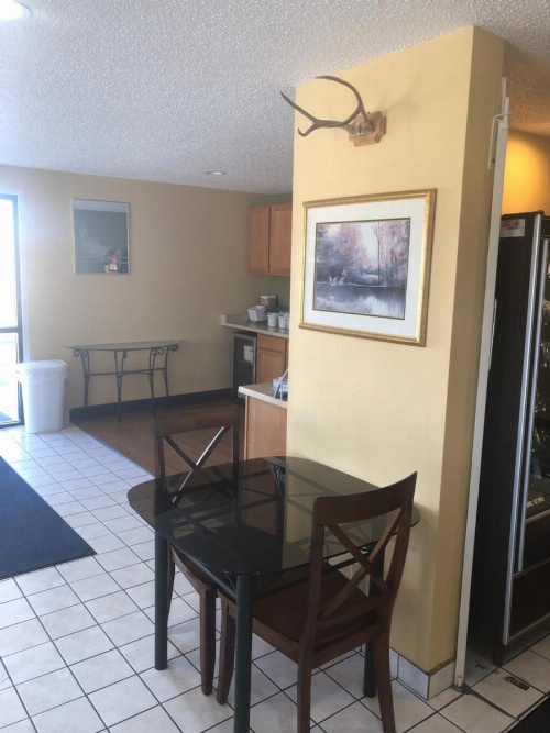 Super 8 by Wyndham Florence Canon City A image 19