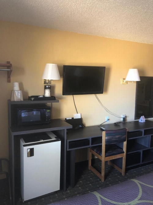 Super 8 by Wyndham Florence Canon City A image 32