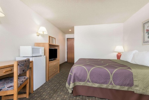 Super 8 by Wyndham Florence Canon City A image 38